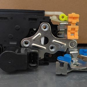 مجموعه قفل درب جلو راست اصلی ایکس 33 (X33) جدید – کد فنی T11-6105040PD